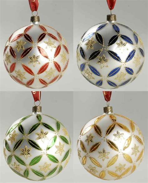 Set of 4 Christmas Ornaments White and Gold